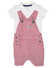 Rs. 200 off on purchases from the Premium Store at Firstcry